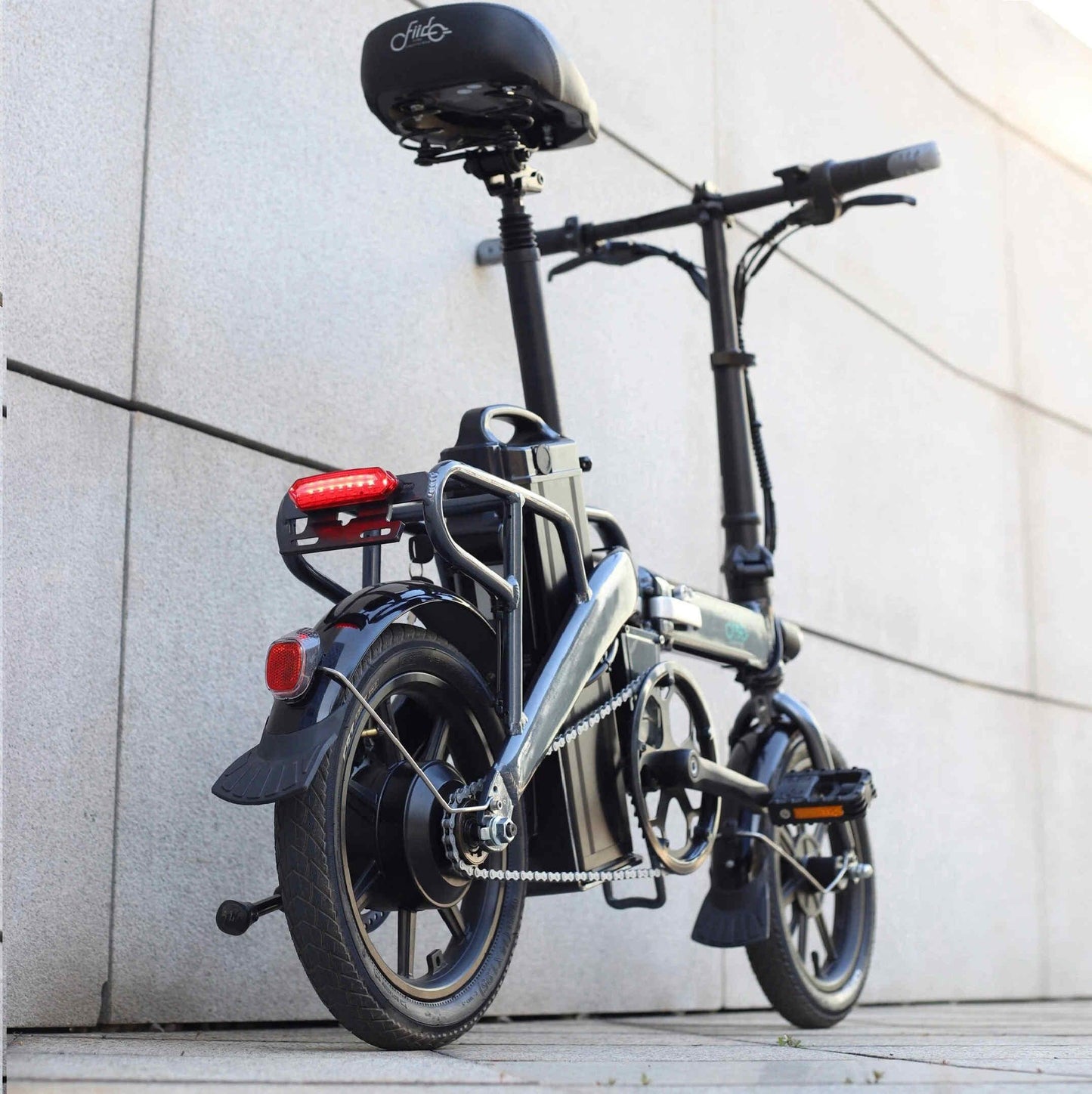 FIIDO L3 Electric Bike with mudguard and light-Vostro Cycles